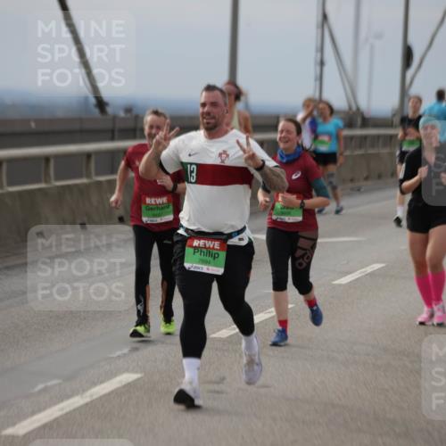 03.10.2025 - Köhlbrandbrückenlauf Jannik Wohlers http://msf.ph/oto/9150784 03.10.2025 15:56:31 Position 1 9497, 13, 7694, 15, 9498 meine-sportfotos.de