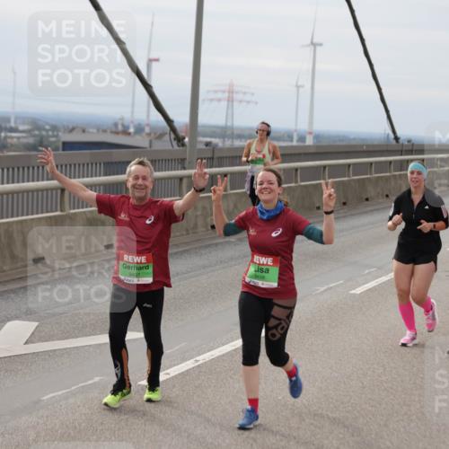 03.10.2025 - Köhlbrandbrückenlauf Jannik Wohlers http://msf.ph/oto/9150805 03.10.2025 15:56:36 Position 1 9497, 9498 meine-sportfotos.de
