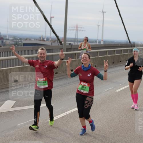 03.10.2025 - Köhlbrandbrückenlauf Jannik Wohlers http://msf.ph/oto/9150806 03.10.2025 15:56:36 Position 1 9497, 9498 meine-sportfotos.de
