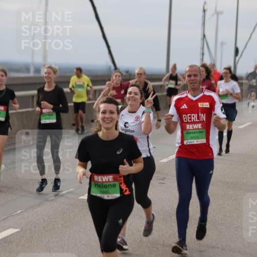 03.10.2025 - Köhlbrandbrückenlauf Jannik Wohlers http://msf.ph/oto/9150836 03.10.2025 15:56:40 Position 1 8929, 8505 meine-sportfotos.de