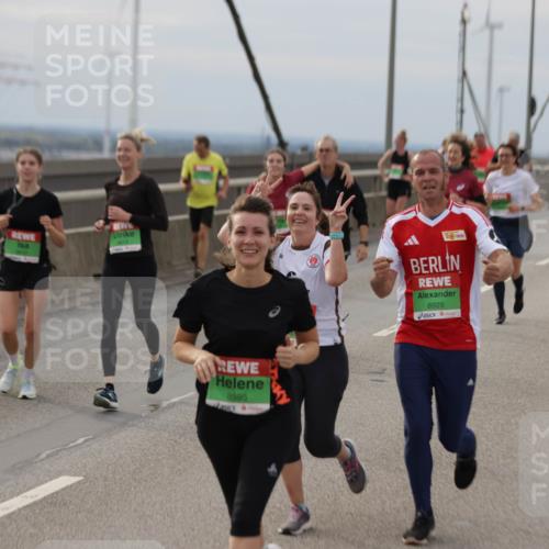 03.10.2025 - Köhlbrandbrückenlauf Jannik Wohlers http://msf.ph/oto/9150838 03.10.2025 15:56:40 Position 1 8595, 8929 meine-sportfotos.de