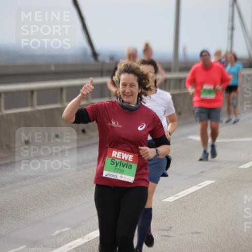 03.10.2025 - Köhlbrandbrückenlauf Jannik Wohlers http://msf.ph/oto/9150859 03.10.2025 15:56:44 Position 1 7730 meine-sportfotos.de
