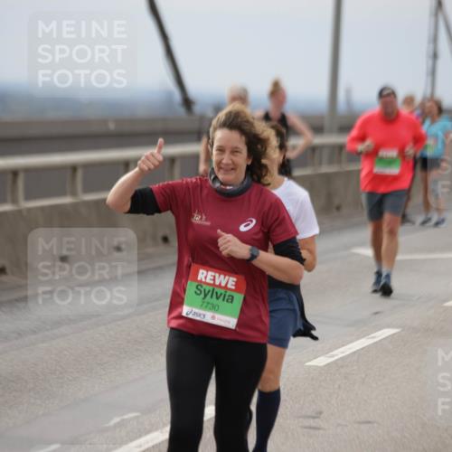 03.10.2025 - Köhlbrandbrückenlauf Jannik Wohlers http://msf.ph/oto/9150862 03.10.2025 15:56:44 Position 1 7730 meine-sportfotos.de