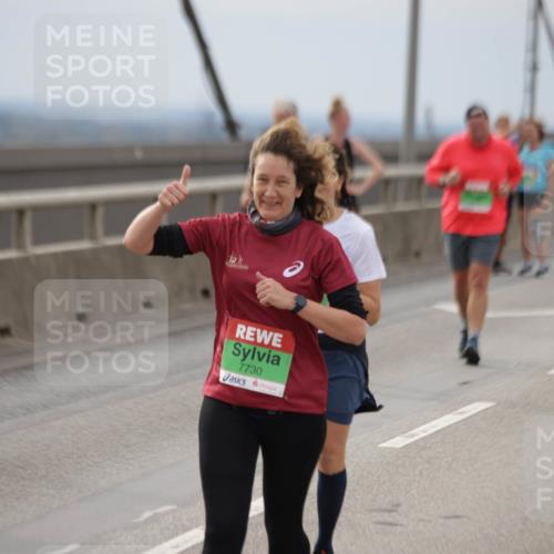 03.10.2025 - Köhlbrandbrückenlauf Jannik Wohlers http://msf.ph/oto/9150863 03.10.2025 15:56:44 Position 1 7730 meine-sportfotos.de