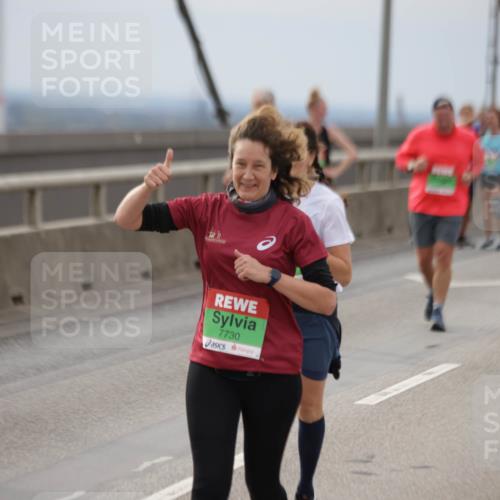 03.10.2025 - Köhlbrandbrückenlauf Jannik Wohlers http://msf.ph/oto/9150864 03.10.2025 15:56:44 Position 1 7730 meine-sportfotos.de