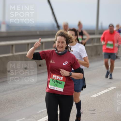 03.10.2025 - Köhlbrandbrückenlauf Jannik Wohlers http://msf.ph/oto/9150866 03.10.2025 15:56:44 Position 1 7730 meine-sportfotos.de