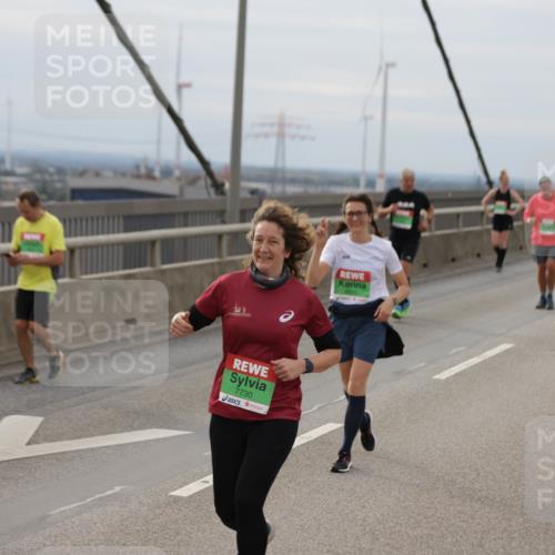 03.10.2025 - Köhlbrandbrückenlauf Jannik Wohlers http://msf.ph/oto/9150877 03.10.2025 15:56:46 Position 1 7730 meine-sportfotos.de