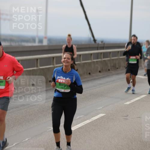 03.10.2025 - Köhlbrandbrückenlauf Jannik Wohlers http://msf.ph/oto/9150888 03.10.2025 15:56:50 Position 1 9400, 7826 meine-sportfotos.de