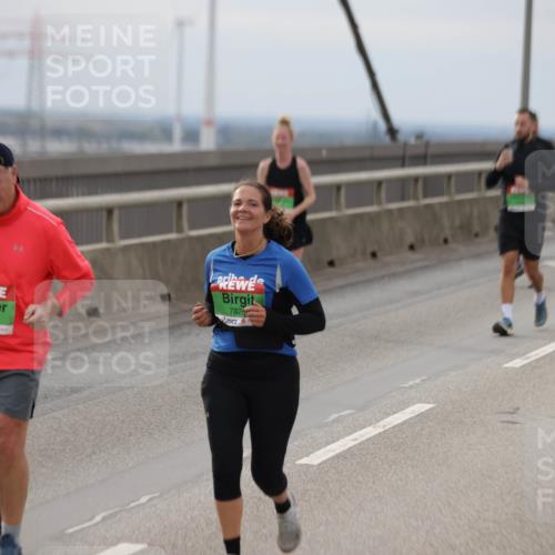 03.10.2025 - Köhlbrandbrückenlauf Jannik Wohlers http://msf.ph/oto/9150892 03.10.2025 15:56:50 Position 1 9400, 7826 meine-sportfotos.de