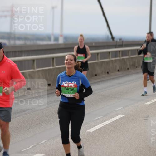 03.10.2025 - Köhlbrandbrückenlauf Jannik Wohlers http://msf.ph/oto/9150893 03.10.2025 15:56:50 Position 1 9400, 7826 meine-sportfotos.de