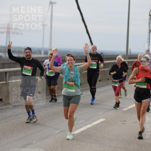 03.10.2025 - Köhlbrandbrückenlauf Jannik Wohlers http://msf.ph/oto/9150936 03.10.2025 15:56:56 Position 1 9014, 8584 meine-sportfotos.de