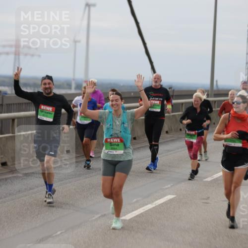03.10.2025 - Köhlbrandbrückenlauf Jannik Wohlers http://msf.ph/oto/9150937 03.10.2025 15:56:56 Position 1 9014, 8584 meine-sportfotos.de