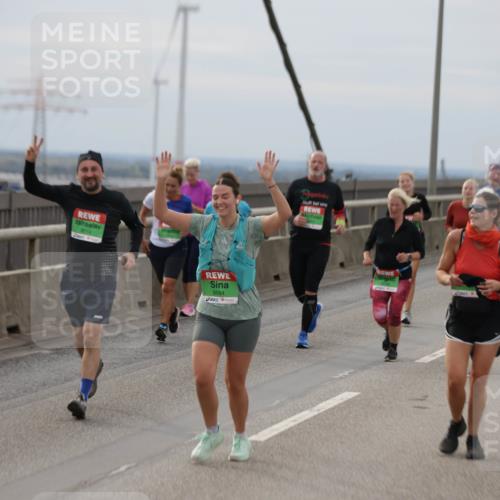 03.10.2025 - Köhlbrandbrückenlauf Jannik Wohlers http://msf.ph/oto/9150939 03.10.2025 15:56:57 Position 1 9014, 8584 meine-sportfotos.de