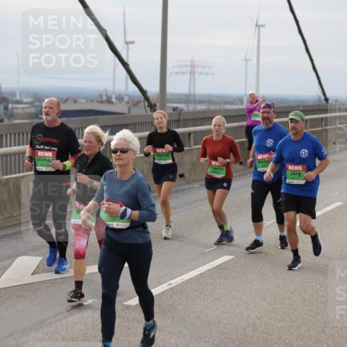 03.10.2025 - Köhlbrandbrückenlauf Jannik Wohlers http://msf.ph/oto/9150972 03.10.2025 15:57:01 Position 1 8375, 7855, 8417 meine-sportfotos.de