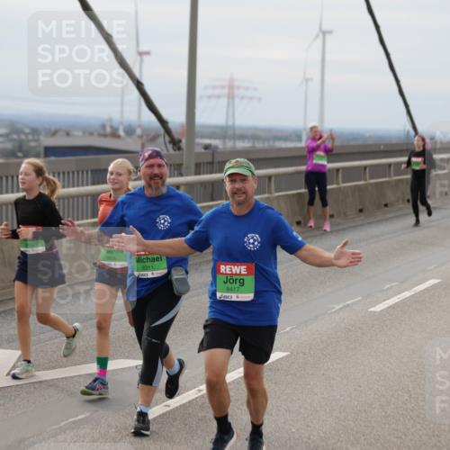 03.10.2025 - Köhlbrandbrückenlauf Jannik Wohlers http://msf.ph/oto/9150982 03.10.2025 15:57:02 Position 1 9616, 8311, 8417 meine-sportfotos.de