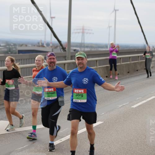 03.10.2025 - Köhlbrandbrückenlauf Jannik Wohlers http://msf.ph/oto/9150983 03.10.2025 15:57:03 Position 1 9616, 8311, 8417 meine-sportfotos.de