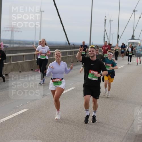 03.10.2025 - Köhlbrandbrückenlauf Jannik Wohlers http://msf.ph/oto/9151006 03.10.2025 15:57:06 Position 1 790, 7981 meine-sportfotos.de