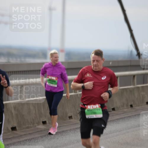 03.10.2025 - Köhlbrandbrückenlauf Jannik Wohlers http://msf.ph/oto/9151040 03.10.2025 15:57:11 Position 1 7608, 7784 meine-sportfotos.de