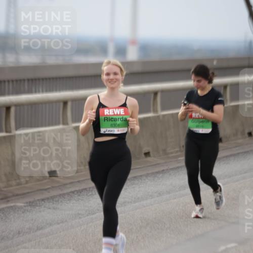 03.10.2025 - Köhlbrandbrückenlauf Jannik Wohlers http://msf.ph/oto/9151054 03.10.2025 15:57:14 Position 1 8516, 8305 meine-sportfotos.de