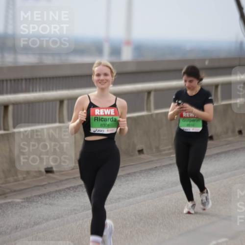 03.10.2025 - Köhlbrandbrückenlauf Jannik Wohlers http://msf.ph/oto/9151055 03.10.2025 15:57:14 Position 1 8305, 8516 meine-sportfotos.de