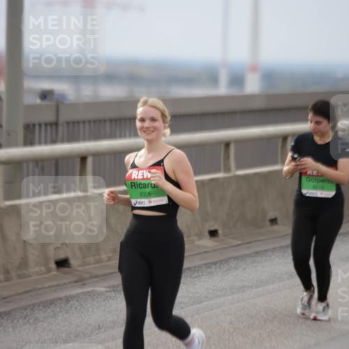03.10.2025 - Köhlbrandbrückenlauf Jannik Wohlers http://msf.ph/oto/9151061 03.10.2025 15:57:15 Position 1 8305, 8516 meine-sportfotos.de