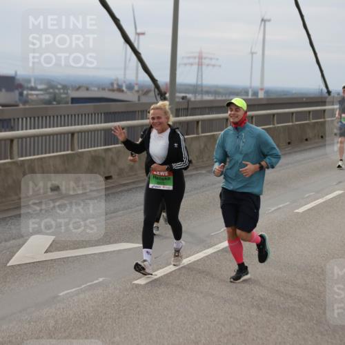03.10.2025 - Köhlbrandbrückenlauf Jannik Wohlers http://msf.ph/oto/9151075 03.10.2025 15:57:18 Position 1 8171 meine-sportfotos.de