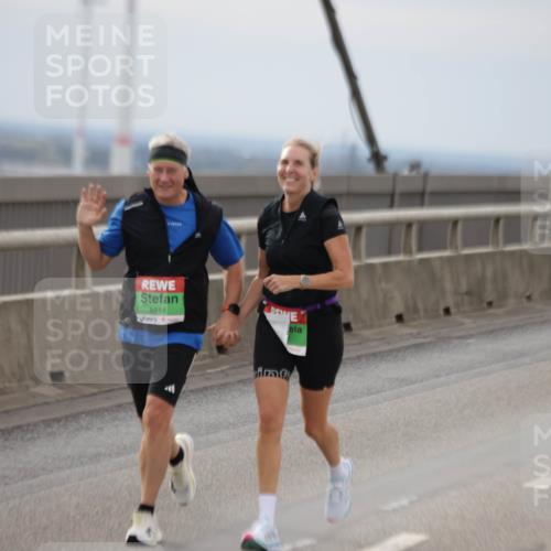 03.10.2025 - Köhlbrandbrückenlauf Jannik Wohlers http://msf.ph/oto/9151079 03.10.2025 15:57:20 Position 1 8914 meine-sportfotos.de
