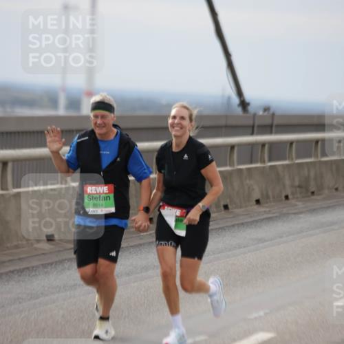 03.10.2025 - Köhlbrandbrückenlauf Jannik Wohlers http://msf.ph/oto/9151081 03.10.2025 15:57:20 Position 1 8914 meine-sportfotos.de