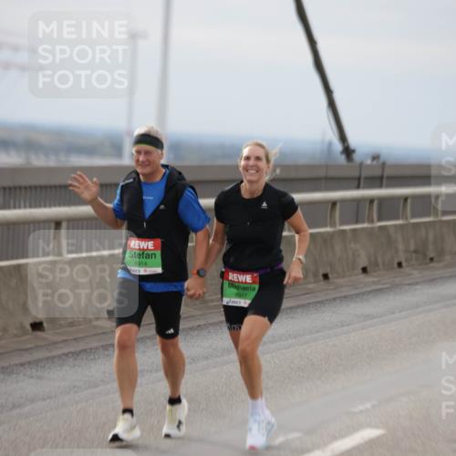 03.10.2025 - Köhlbrandbrückenlauf Jannik Wohlers http://msf.ph/oto/9151084 03.10.2025 15:57:20 Position 1 8914, 8917 meine-sportfotos.de