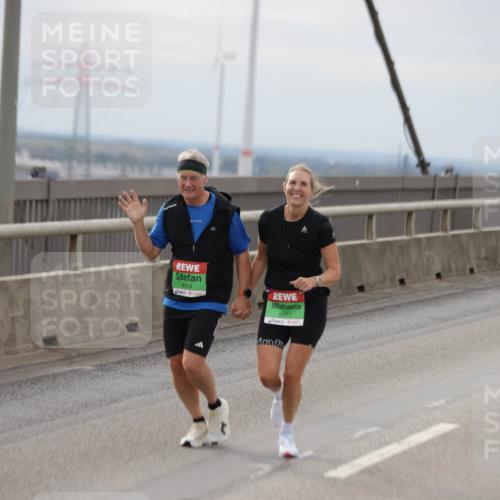03.10.2025 - Köhlbrandbrückenlauf Jannik Wohlers http://msf.ph/oto/9151089 03.10.2025 15:57:20 Position 1 8914, 8917 meine-sportfotos.de