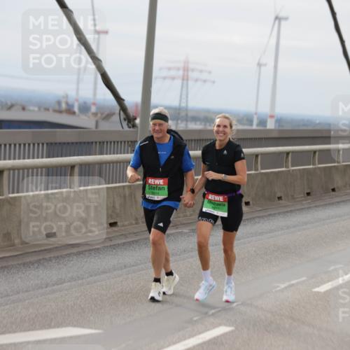 03.10.2025 - Köhlbrandbrückenlauf Jannik Wohlers http://msf.ph/oto/9151105 03.10.2025 15:57:21 Position 1 8914, 8917 meine-sportfotos.de