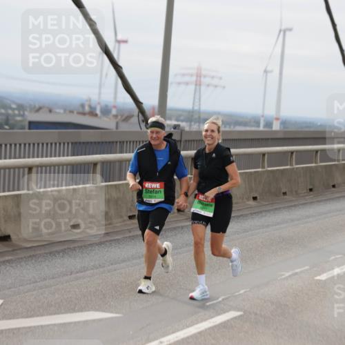 03.10.2025 - Köhlbrandbrückenlauf Jannik Wohlers http://msf.ph/oto/9151108 03.10.2025 15:57:21 Position 1 8914, 8917 meine-sportfotos.de