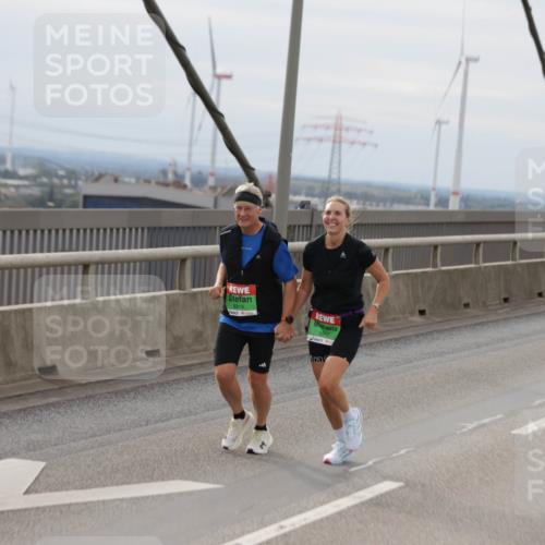 03.10.2025 - Köhlbrandbrückenlauf Jannik Wohlers http://msf.ph/oto/9151111 03.10.2025 15:57:21 Position 1 8914, 8917 meine-sportfotos.de