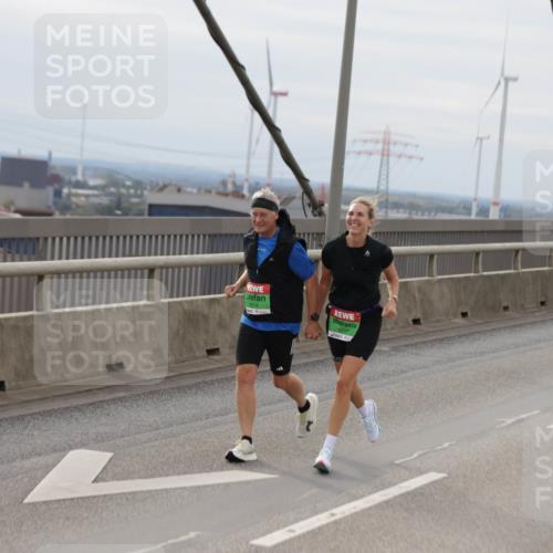 03.10.2025 - Köhlbrandbrückenlauf Jannik Wohlers http://msf.ph/oto/9151115 03.10.2025 15:57:22 Position 1 8917, 8914 meine-sportfotos.de