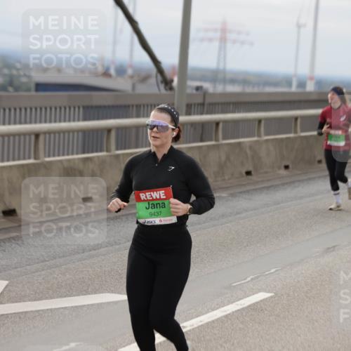 03.10.2025 - Köhlbrandbrückenlauf Jannik Wohlers http://msf.ph/oto/9151129 03.10.2025 15:57:24 Position 1 9437 meine-sportfotos.de