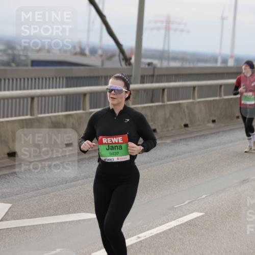 03.10.2025 - Köhlbrandbrückenlauf Jannik Wohlers http://msf.ph/oto/9151130 03.10.2025 15:57:24 Position 1 9437 meine-sportfotos.de