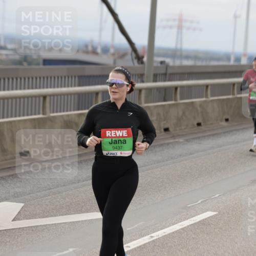 03.10.2025 - Köhlbrandbrückenlauf Jannik Wohlers http://msf.ph/oto/9151132 03.10.2025 15:57:24 Position 1 9437 meine-sportfotos.de