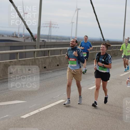 03.10.2025 - Köhlbrandbrückenlauf Jannik Wohlers http://msf.ph/oto/9151146 03.10.2025 15:57:29 Position 1 9704, 8869 meine-sportfotos.de
