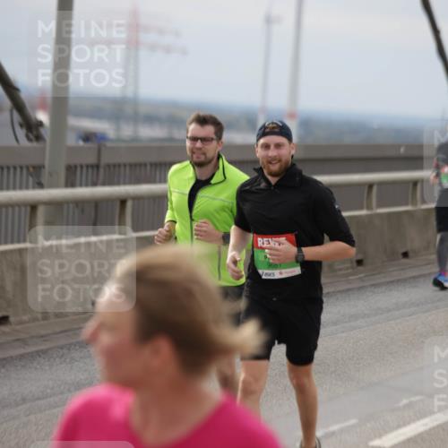 03.10.2025 - Köhlbrandbrückenlauf Jannik Wohlers http://msf.ph/oto/9151157 03.10.2025 15:57:32 Position 1 9681 meine-sportfotos.de