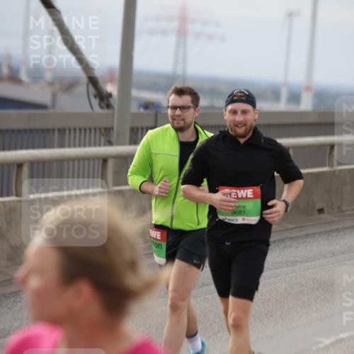 03.10.2025 - Köhlbrandbrückenlauf Jannik Wohlers http://msf.ph/oto/9151165 03.10.2025 15:57:33 Position 1 9681 meine-sportfotos.de