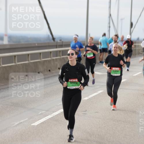 03.10.2025 - Köhlbrandbrückenlauf Jannik Wohlers http://msf.ph/oto/9151207 03.10.2025 15:57:44 Position 1 8303, 7693 meine-sportfotos.de