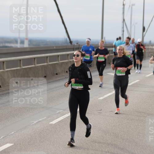 03.10.2025 - Köhlbrandbrückenlauf Jannik Wohlers http://msf.ph/oto/9151212 03.10.2025 15:57:45 Position 1 8303 meine-sportfotos.de
