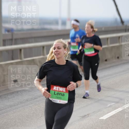 03.10.2025 - Köhlbrandbrückenlauf Jannik Wohlers http://msf.ph/oto/9151222 03.10.2025 15:57:47 Position 1 7693 meine-sportfotos.de