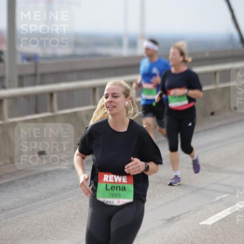 03.10.2025 - Köhlbrandbrückenlauf Jannik Wohlers http://msf.ph/oto/9151223 03.10.2025 15:57:47 Position 1 7693 meine-sportfotos.de