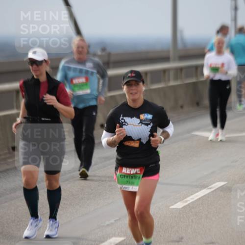 03.10.2025 - Köhlbrandbrückenlauf Jannik Wohlers http://msf.ph/oto/9151239 03.10.2025 15:57:51 Position 1 7484 meine-sportfotos.de