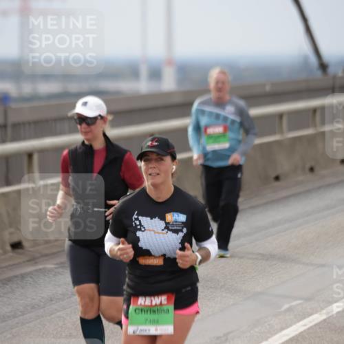 03.10.2025 - Köhlbrandbrückenlauf Jannik Wohlers http://msf.ph/oto/9151254 03.10.2025 15:57:53 Position 1 7484 meine-sportfotos.de