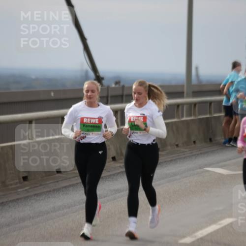 03.10.2025 - Köhlbrandbrückenlauf Jannik Wohlers http://msf.ph/oto/9151259 03.10.2025 15:57:55 Position 1 9079 meine-sportfotos.de