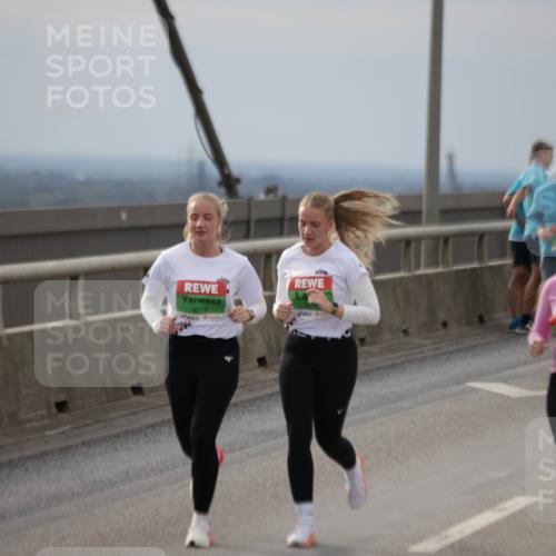 03.10.2025 - Köhlbrandbrückenlauf Jannik Wohlers http://msf.ph/oto/9151260 03.10.2025 15:57:56 Position 1 9079 meine-sportfotos.de