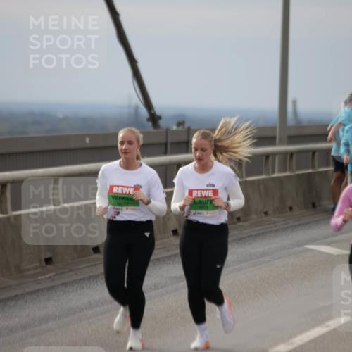03.10.2025 - Köhlbrandbrückenlauf Jannik Wohlers http://msf.ph/oto/9151262 03.10.2025 15:57:56 Position 1 9079, 9078 meine-sportfotos.de