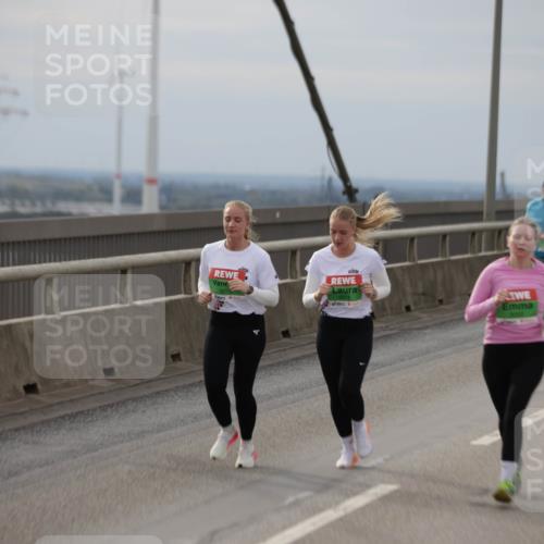 03.10.2025 - Köhlbrandbrückenlauf Jannik Wohlers http://msf.ph/oto/9151264 03.10.2025 15:57:56 Position 1 9079 meine-sportfotos.de